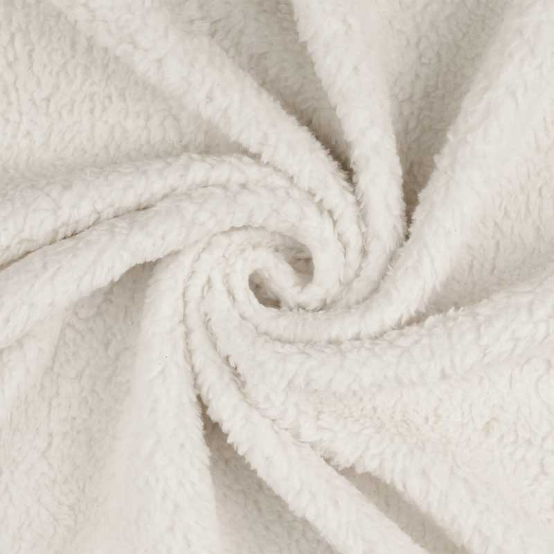 Ensfarvet Teddy i hvid