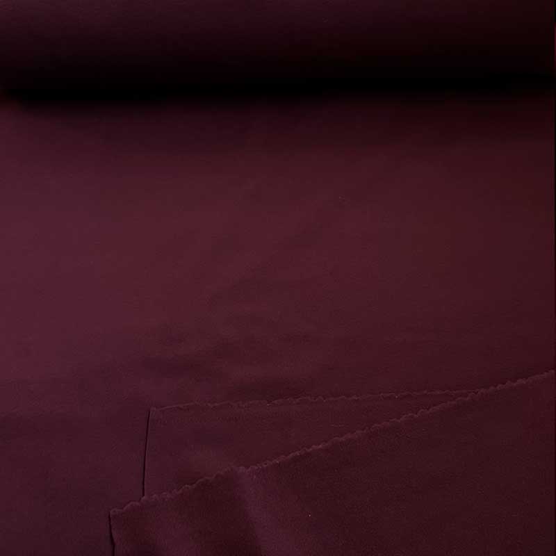 Italiensk klassisk uldvare i bordeaux