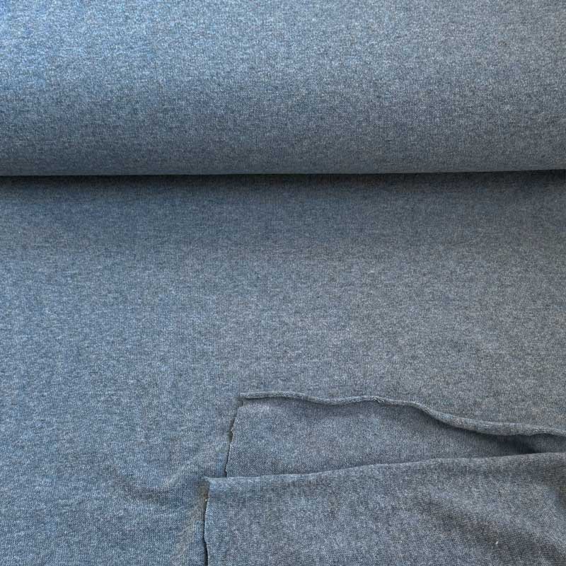 Uldstrik i lys blåmeleret