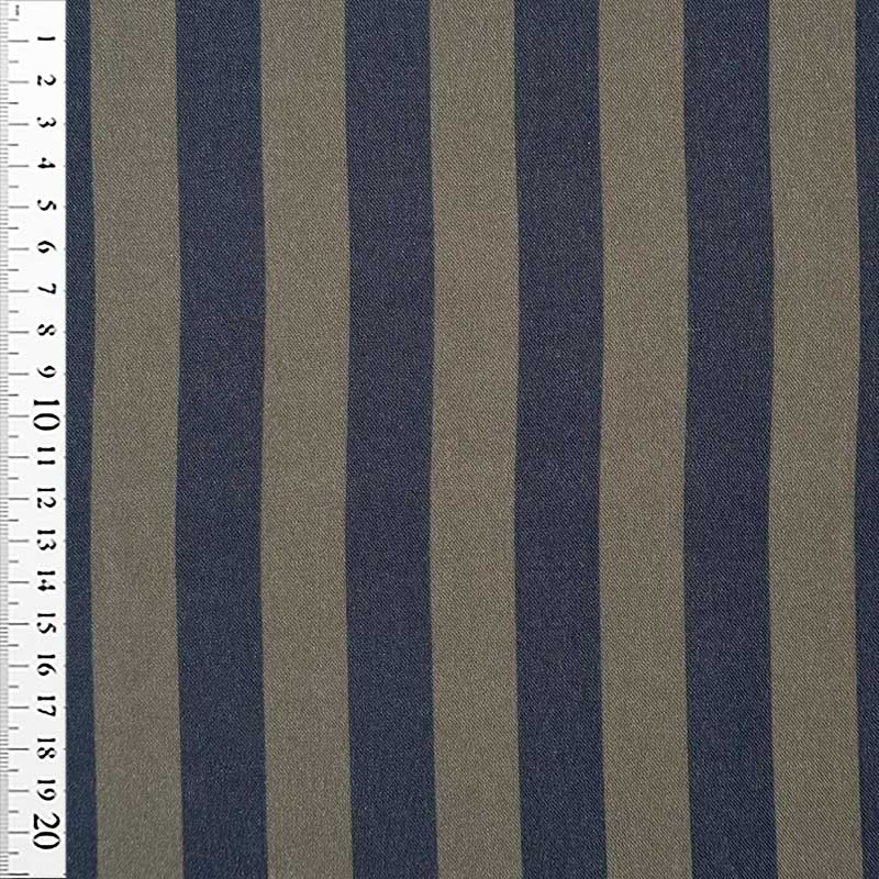 Fast viscose med striber fra Light and Lush i marineblå