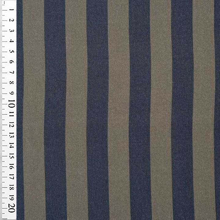 Fast viscose med striber fra Light and Lush i marineblå