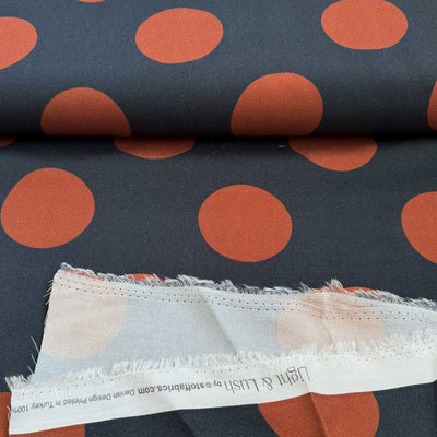 Fast viscose med cirkler fra Light and Lush i marine