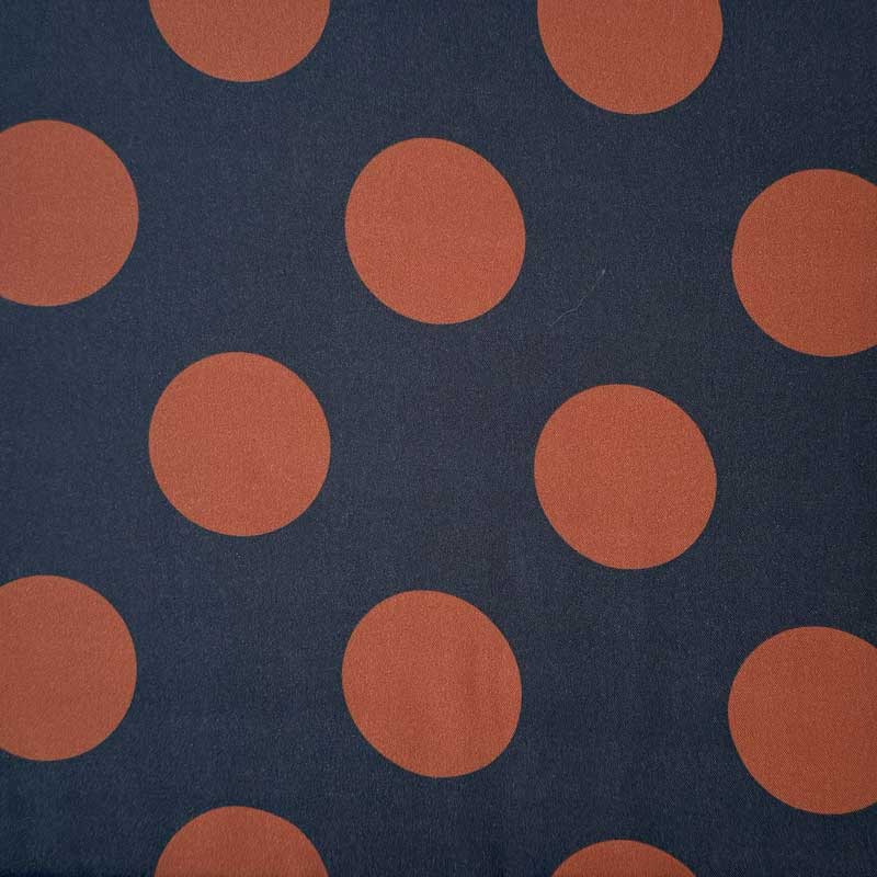Fast viscose med cirkler fra Light and Lush i marine