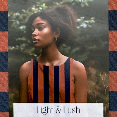 Fast viscose med striber fra Light and Lush i marine