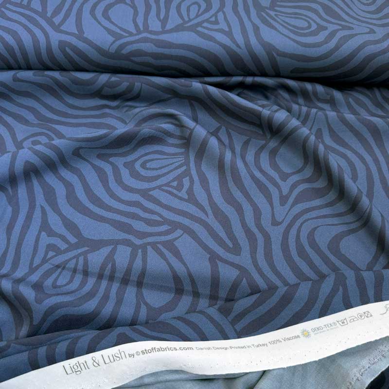 Fast viscose med spring fra Light and Lush