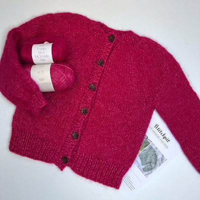 Strikkekit Novice Cardigan Chunky Edition fra PetiteKnit i Sandnes Garn