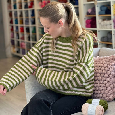 Olga sweater fra PetiteKnit (Opskrift i fysisk papirudgave) - KreStoffer