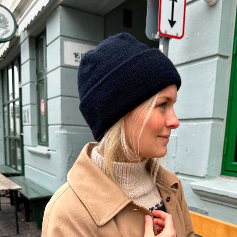 Strikkekit Oslo hue fra PetiteKnit i Sunday garn
