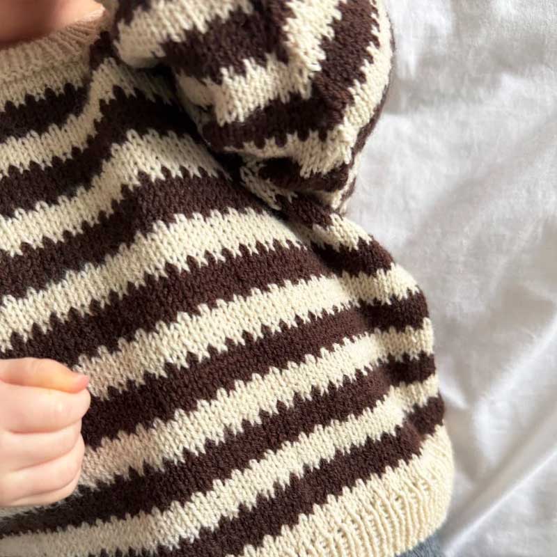 Strikkekit Otto Sweater Baby fra PetiteKnit i Sunday garn