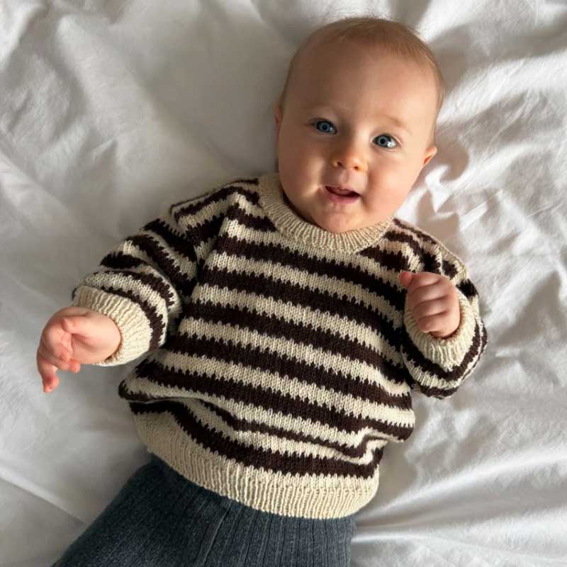Strikkekit Otto Sweater Baby fra PetiteKnit i Sunday garn