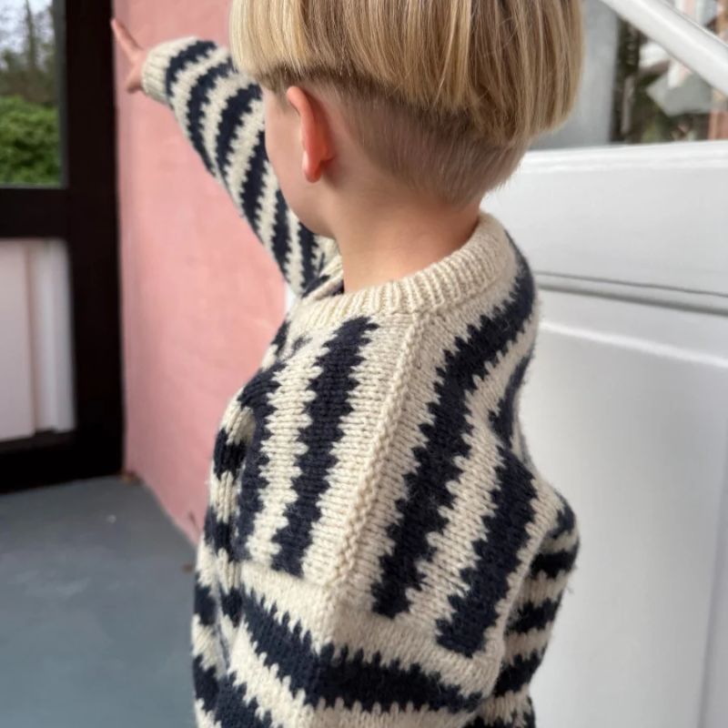 Strikkekit Otto Sweater Junior fra PetiteKnit i Atlas garn