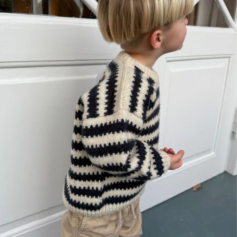 Strikkekit Otto Sweater Junior fra PetiteKnit i Atlas garn