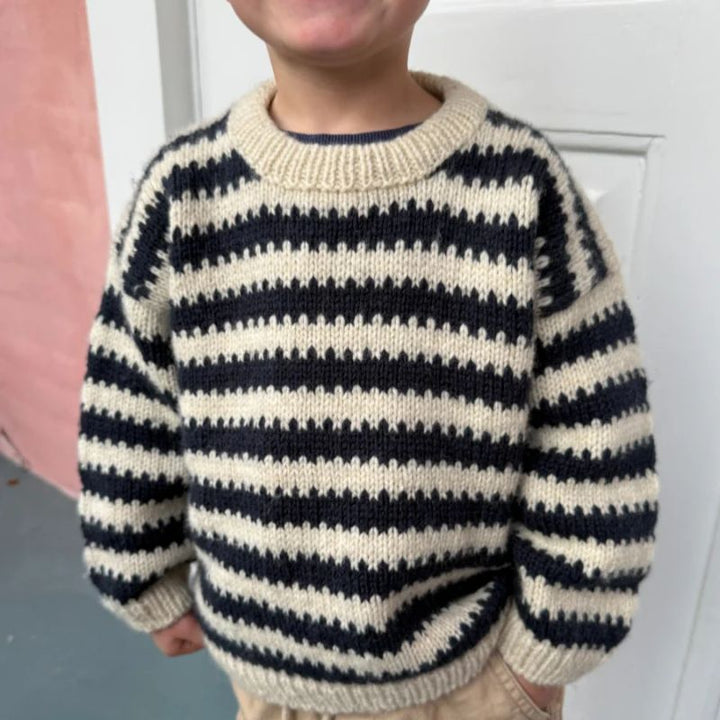 Strikkekit Otto Sweater Junior fra PetiteKnit i Atlas garn