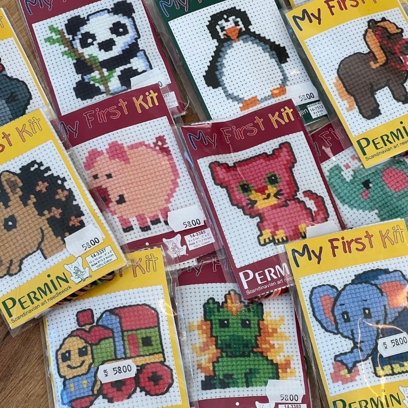 Overraskelse - Broderikit, mini - KreStoffer