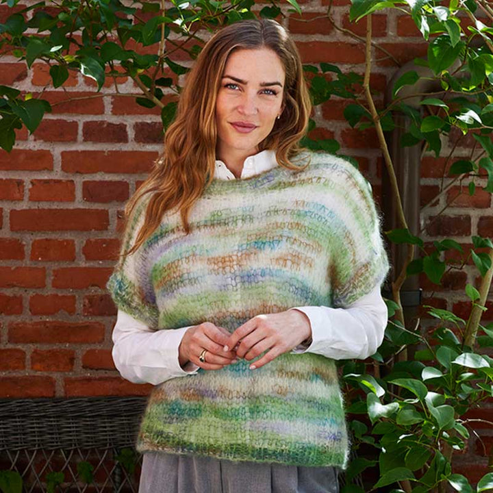 Strikkekit Oversize T-shirt i Bella Color fra Permin