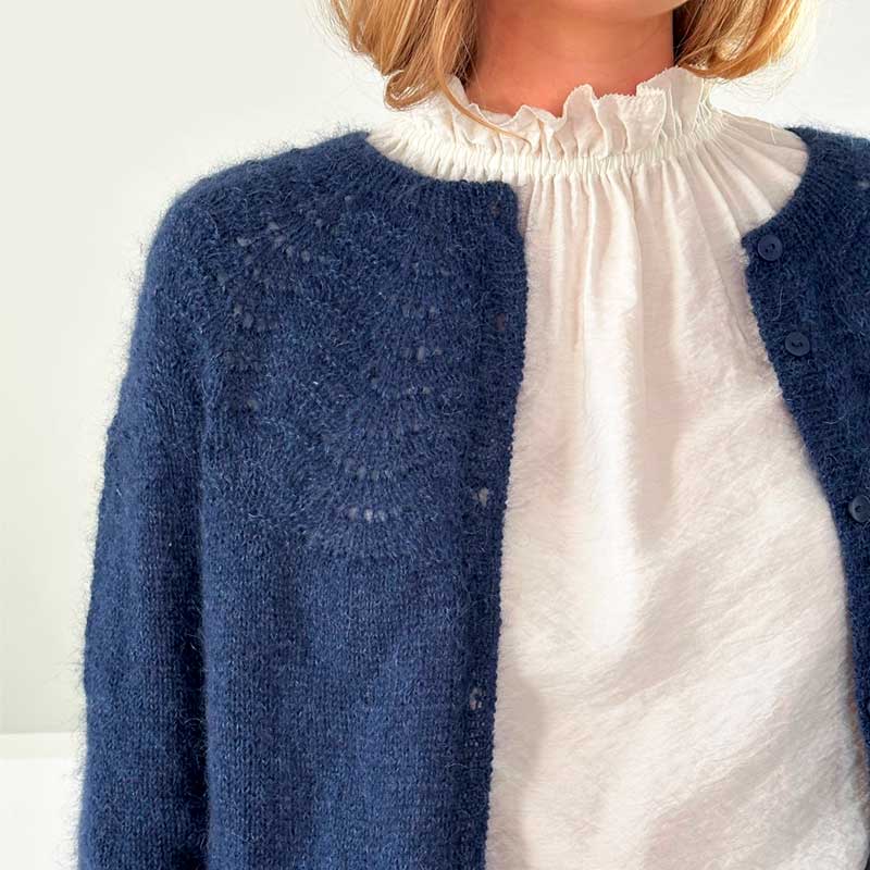 Strikkekit Peacock Cardigan fine i Tynd Silk Mohair og Alpakka Følgetråd
