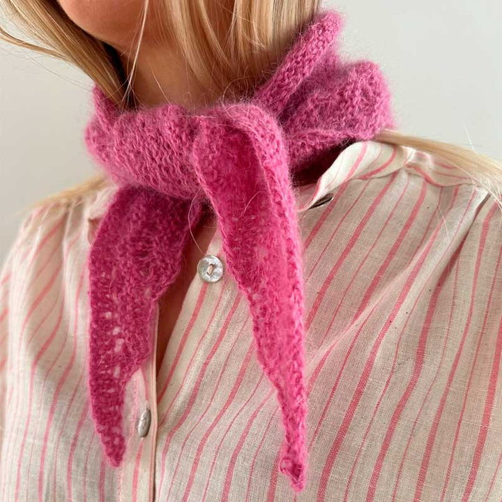 Strikkekit Peacock Scarf fra Le Knit i Tynd Silk Mohair &amp; Alpakka Følgetråd