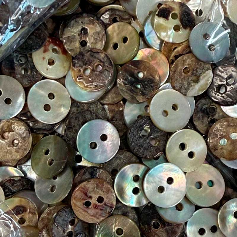 12 stk Perlemorsknaper fra Petiteknit Ø 11,4 mm