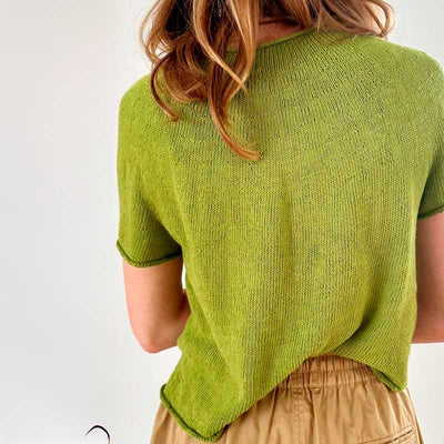 Plain Yoke Tee 28 fra Le Knit (Opskrift i fysisk papirudgave)