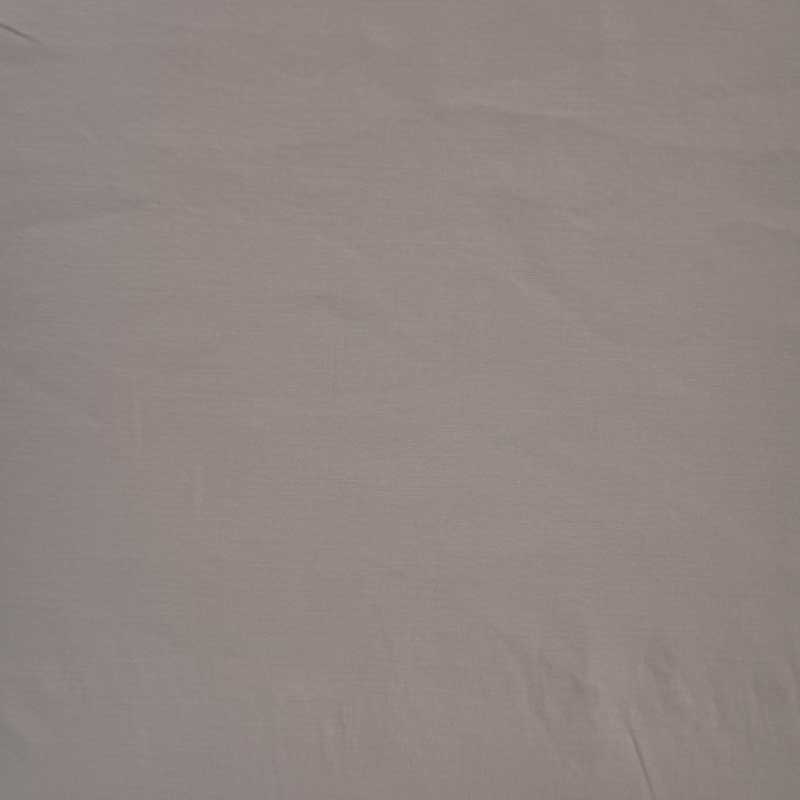 Ensfarvet poplin i beige