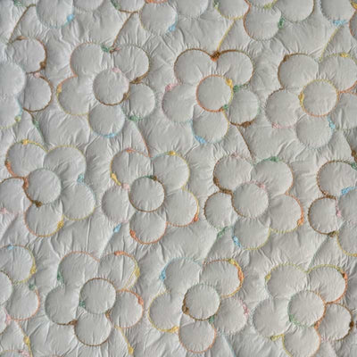 Quilt med farvede blomster - KreStoffer