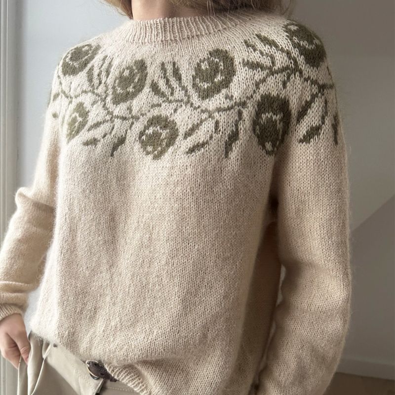 Rosie Yoke Blouse fra Le Knit (opskrift i fysisk papirudgave)
