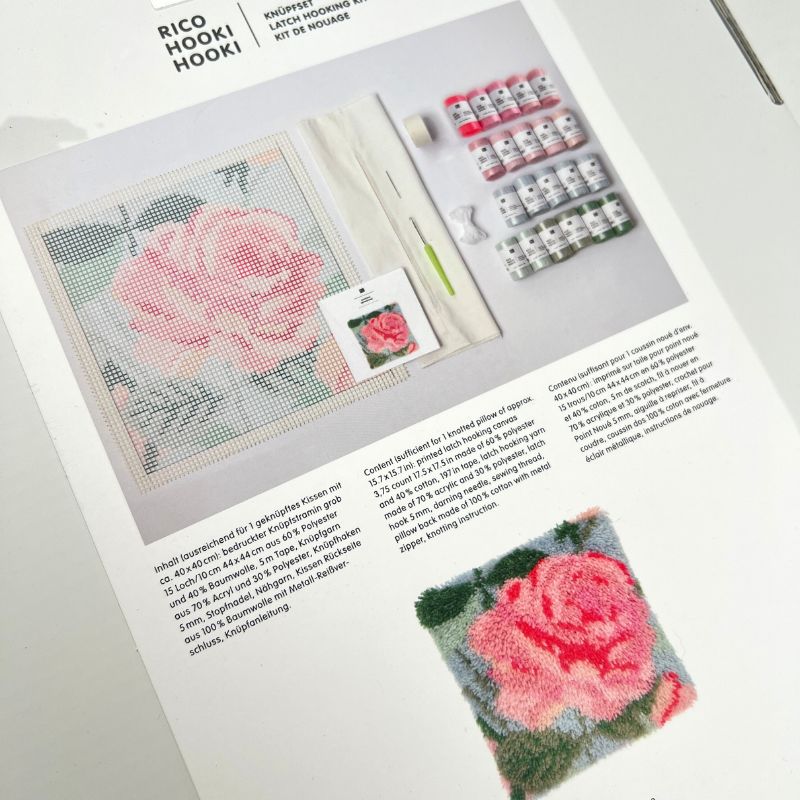 Ryakit Hooki Pude med Rose fra Rico - KreStoffer