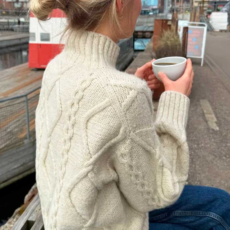 Strikkekit Saga Sweater fra PetiteKnit i Atlas garn