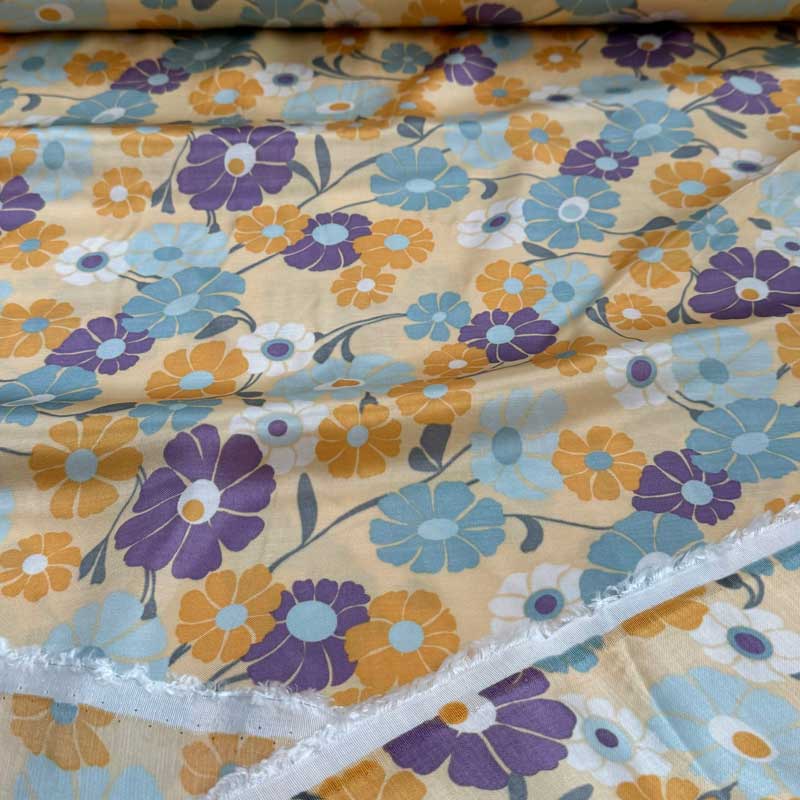 Satin med blomster - KreStoffer