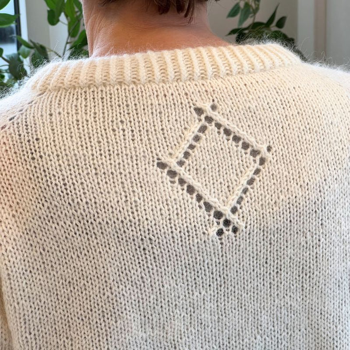 Diamond Line Sweater V-neck fra Siersknit i Sunday &amp; Tynd Silk Mohair