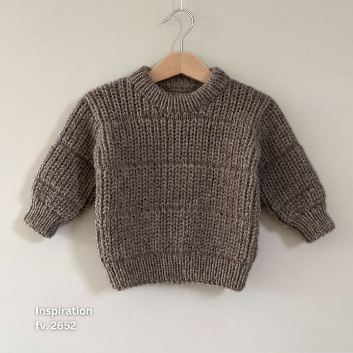 Silas Sweater til børn strikket i Peer Gynt garn farve 2652