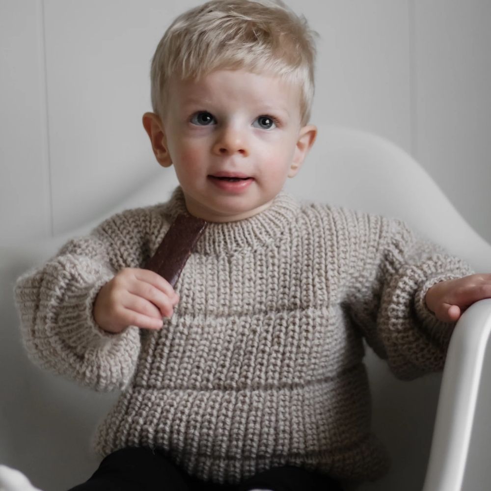 Strikkekit Silas Sweater fra Woolix i Peer Gynt garn
