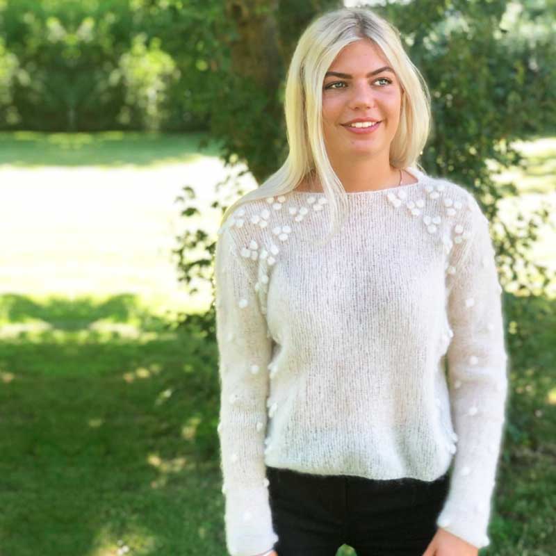 Strikkekit Snowberry Sweater i Tynd Silk Mohair fra Sandnes