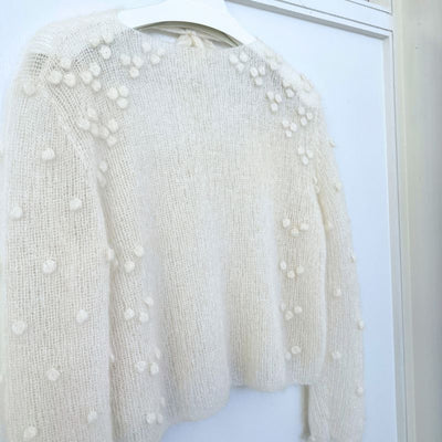 Strikkekit Snowberry Sweater i Tynd Silk Mohair fra Sandnes
