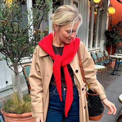 Sophie Hood fra PetiteKnit (Opskrift i fysisk papirudgave) - KreStoffer