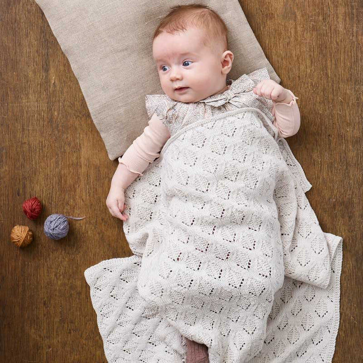 Strikkekit Spiretæppe fra Le Knit i Sunday garn