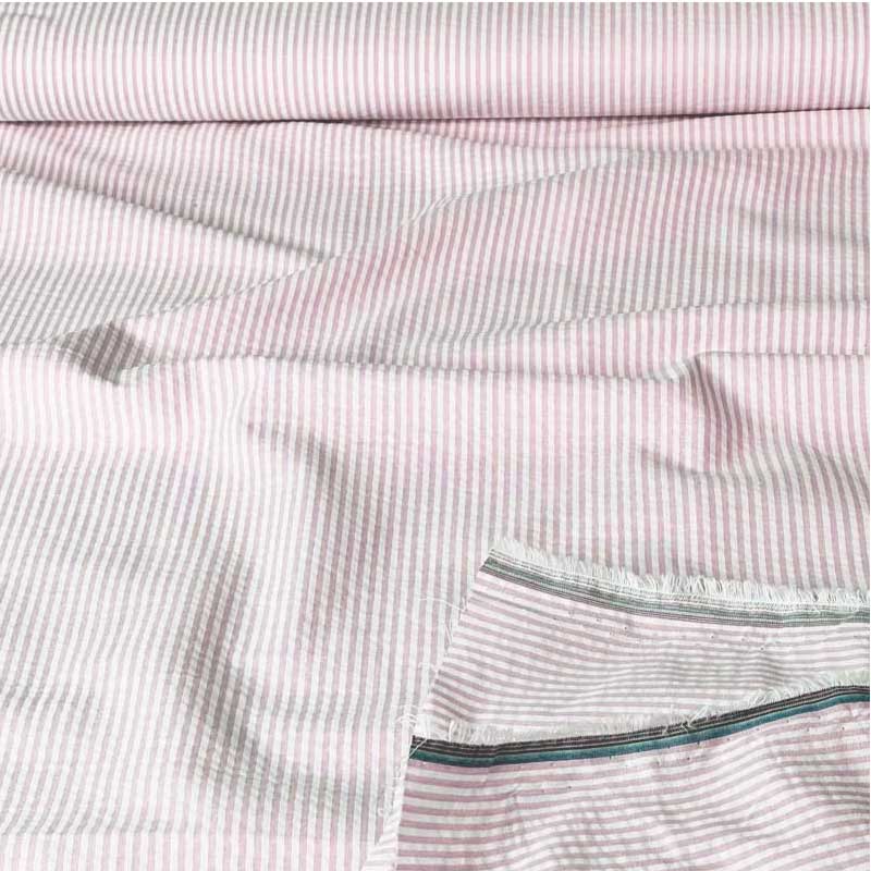 Seersucker med lyserød og hvide striber