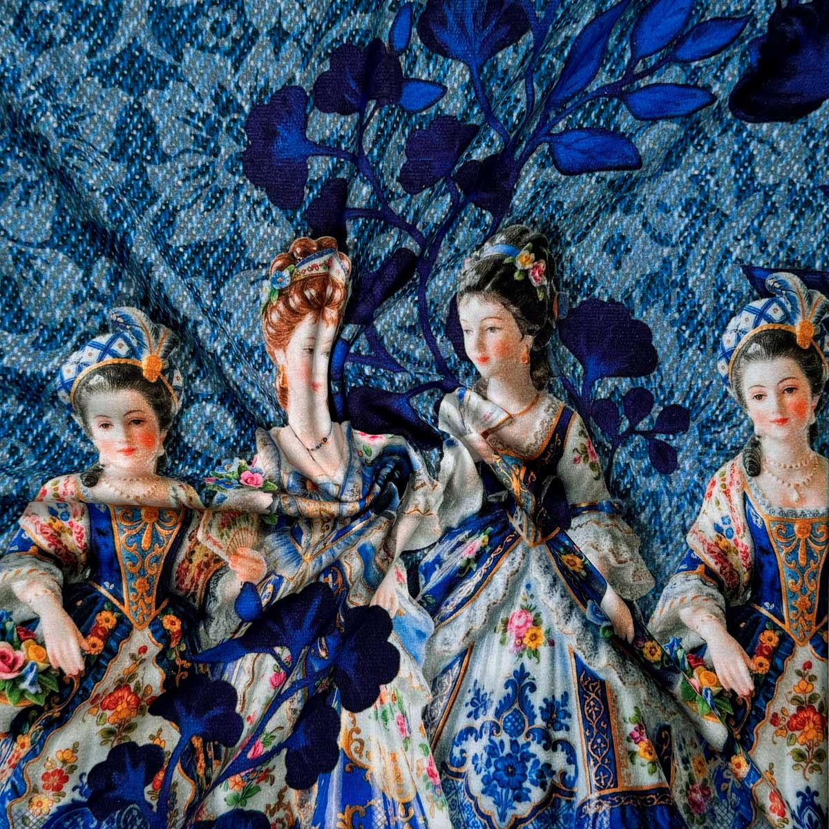 Digital bomuldsjersey med porcelænsfigurer