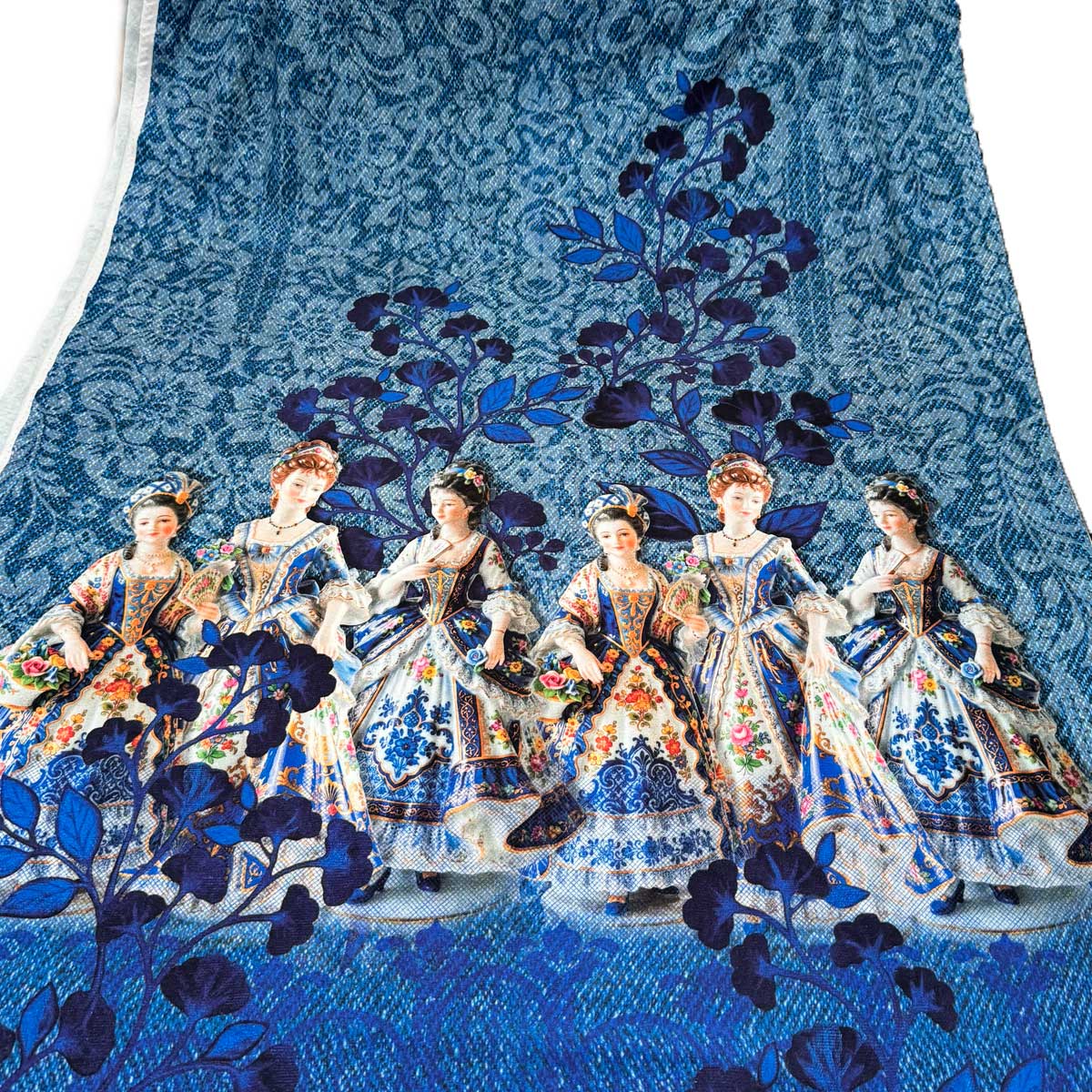 Digital bomuldsjersey med porcelænsfigurer