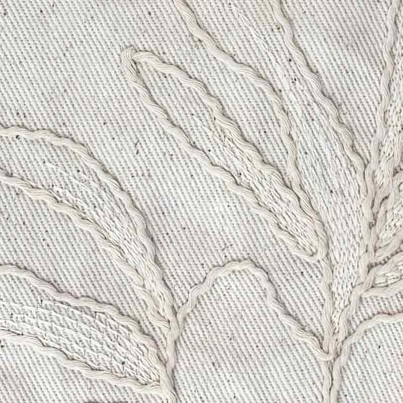 Bomuldstwill med blomster broderi