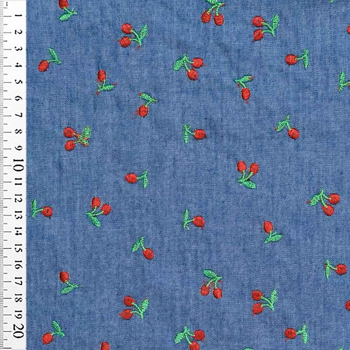 Denim med broderede kirsebær
