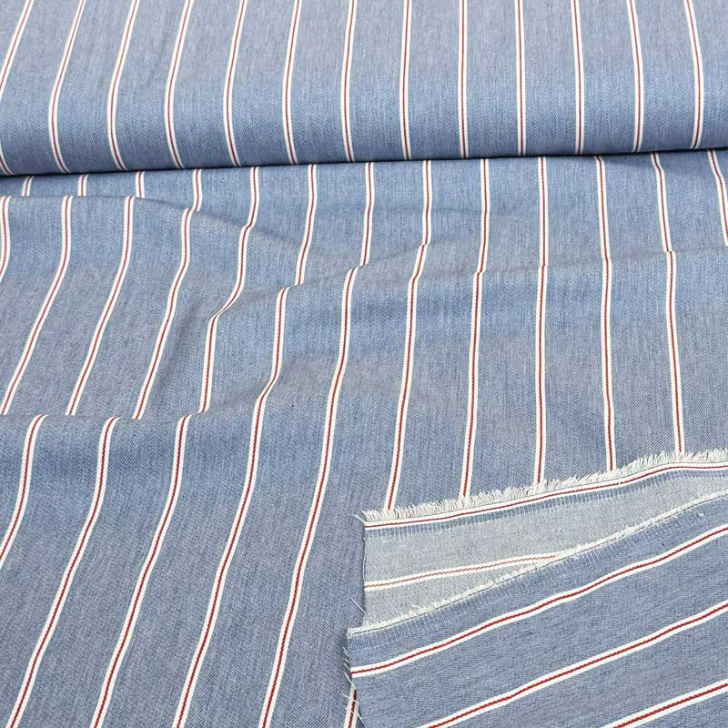 Denim med smalle striber i lyseblå