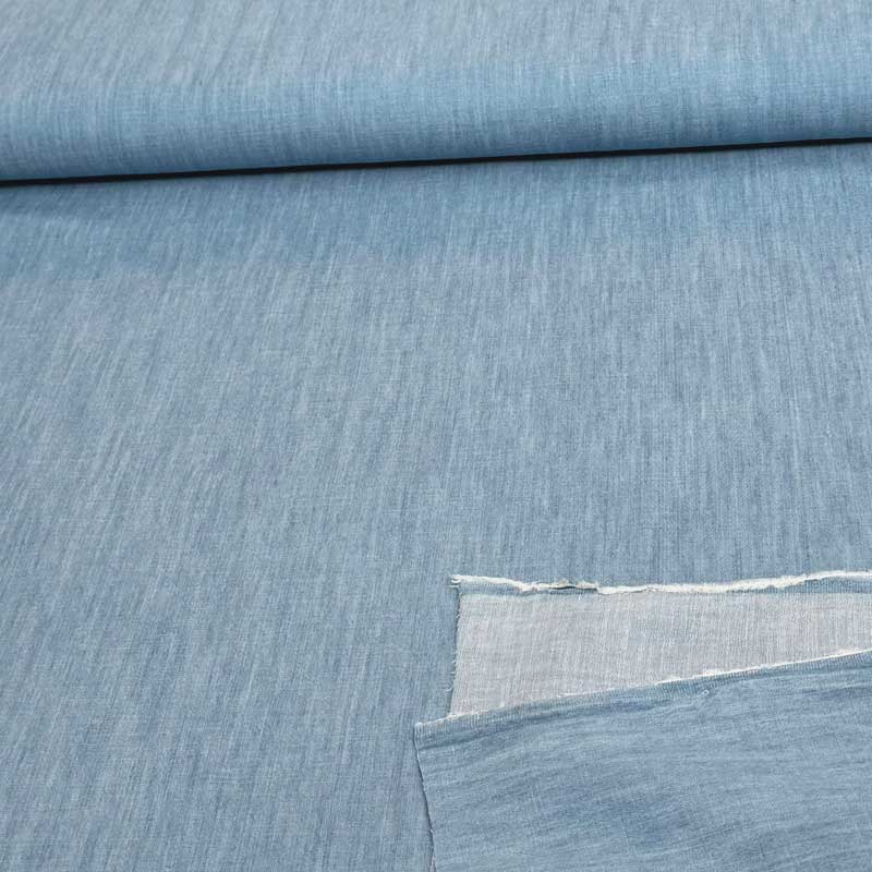 Denim med slub effekt i lyseblå