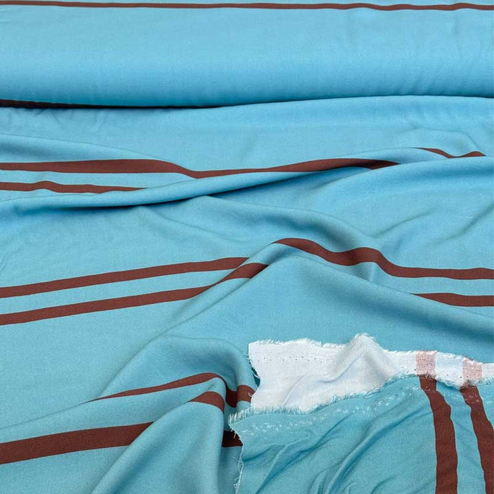 Fast viscose med to parallel brune striber
