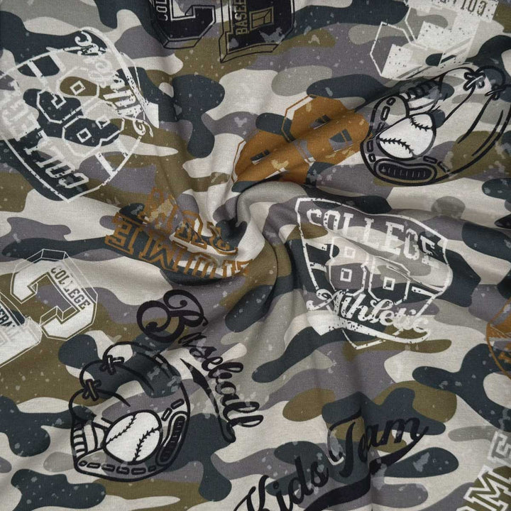 Isoli med baseball print