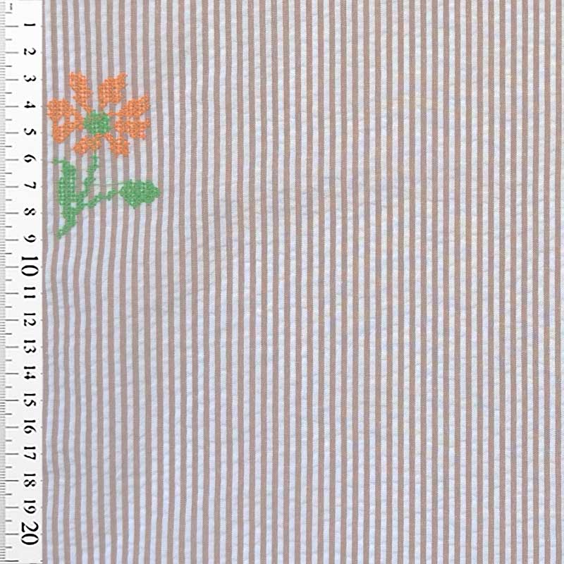 Stribet seersucker med broderet blomst i lysbrun og hvid