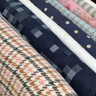 Denim med gennemvævet tern