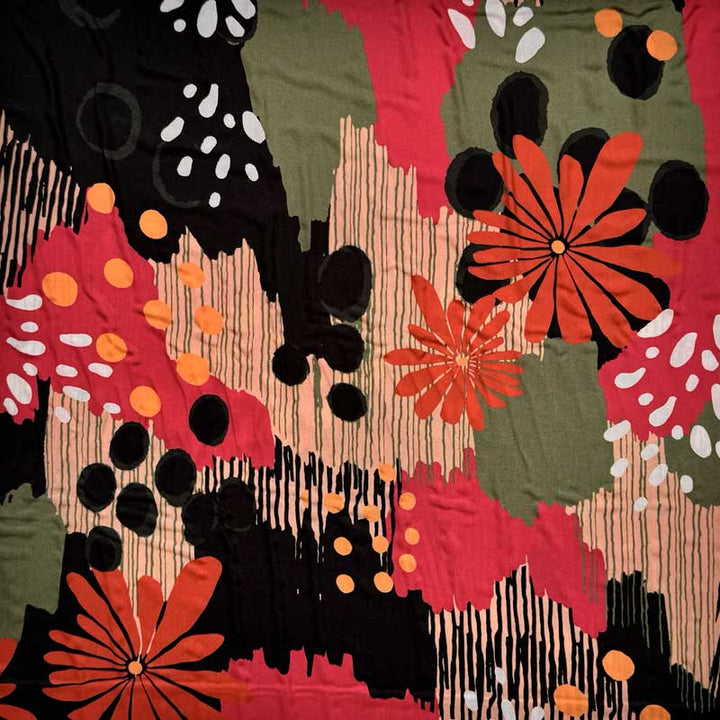 Modal Rayon med grafisk blomster mix fra Cloud9