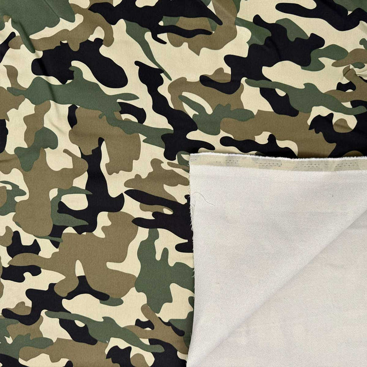 Twill med stræk i mørk camouflage print