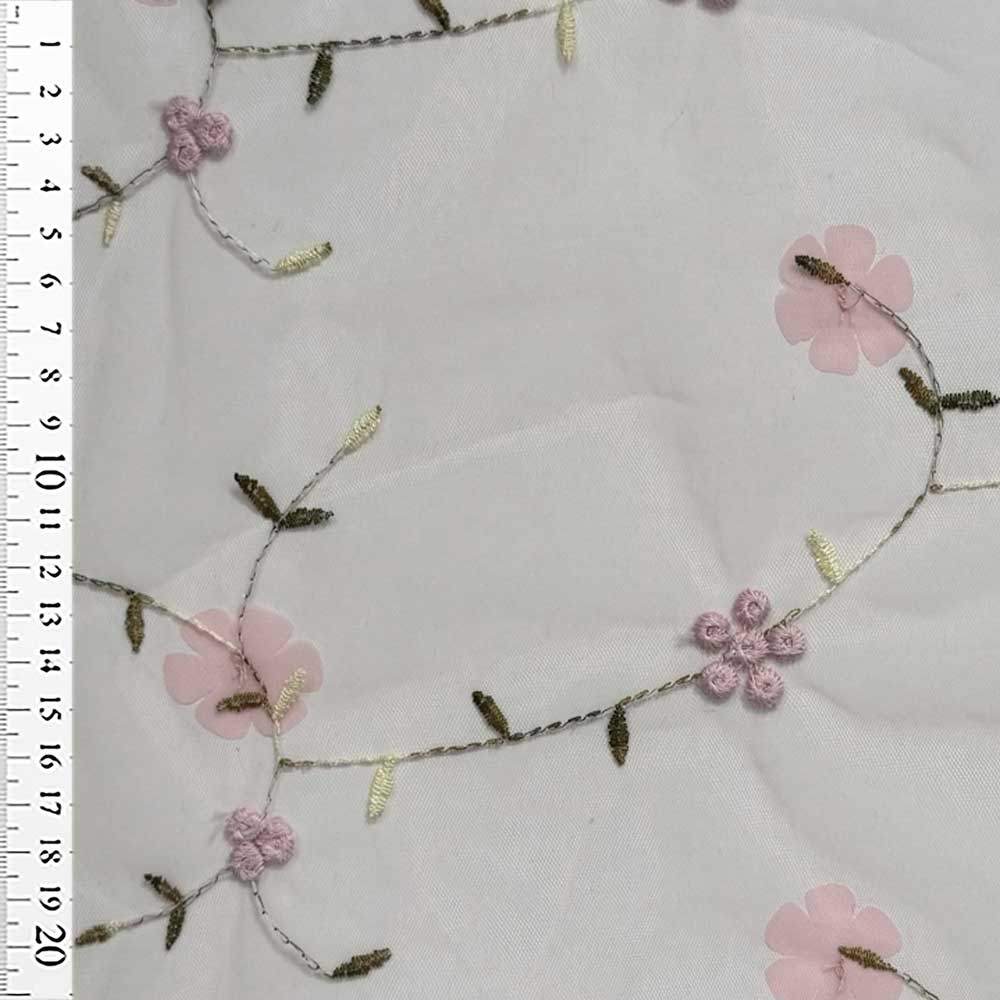 Blød tyl med broderet blomster i lyserød